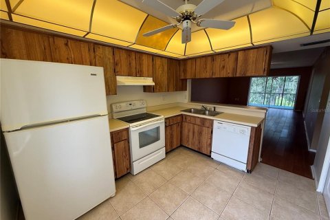 Copropriété à louer à Oldsmar, Floride: 2 chambres, 97.92 m2 № 2406489 - photo 6
