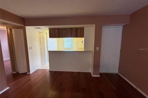 Copropriété à louer à Oldsmar, Floride: 2 chambres, 97.92 m2 № 2406489 - photo 3