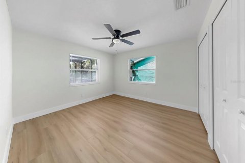 House in Apollo Beach, Florida 3 bedrooms, 137.5 sq.m. № 2094736 - photo 20