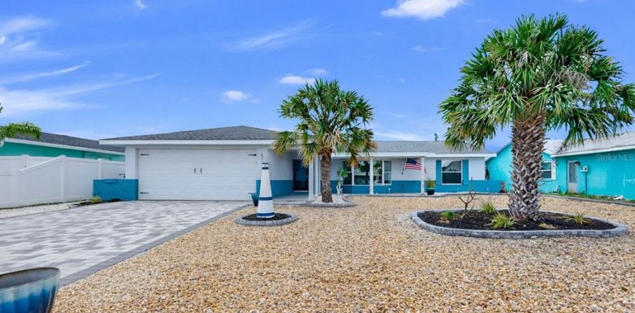 House in Apollo Beach, Florida 3 bedrooms, 137.5 sq.m. № 2094736