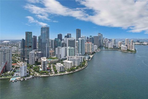 Copropriété à louer à Miami, Floride: 3 chambres, 121.52 m2 № 2075604 - photo 27