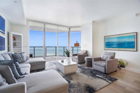 Copropriété à louer à Miami, Floride: 3 chambres, 121.52 m2 № 2075604 - photo 9