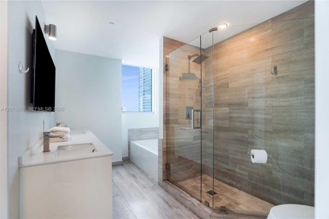 Copropriété à louer à Miami, Floride: 3 chambres, 121.52 m2 № 2075604 - photo 16