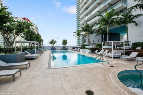 Copropriété à louer à Miami, Floride: 3 chambres, 121.52 m2 № 2075604 - photo 30
