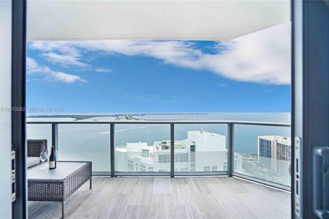Copropriété à louer à Miami, Floride: 3 chambres, 121.52 m2 № 2075604 - photo 3