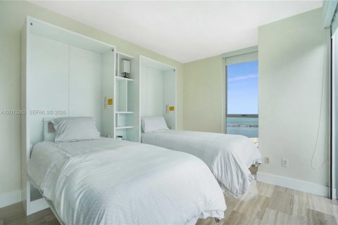 Copropriété à louer à Miami, Floride: 3 chambres, 121.52 m2 № 2075604 - photo 12