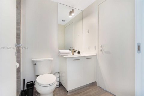 Copropriété à louer à Miami, Floride: 3 chambres, 121.52 m2 № 2075604 - photo 18