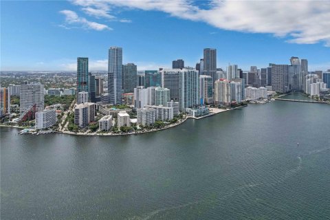 Copropriété à louer à Miami, Floride: 3 chambres, 121.52 m2 № 2075604 - photo 26