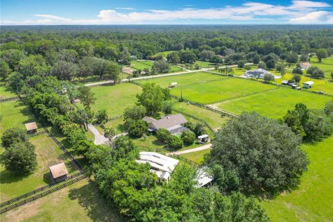 House in Ocala, Florida 3 bedrooms, 185.8 sq.m. № 1760620 - photo 2
