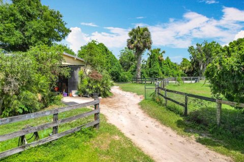 House in Ocala, Florida 3 bedrooms, 185.8 sq.m. № 1760620 - photo 25