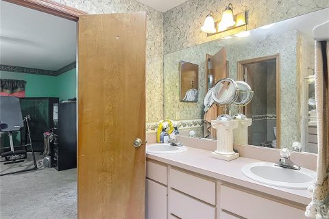 House in Ocala, Florida 3 bedrooms, 185.8 sq.m. № 1760620 - photo 18