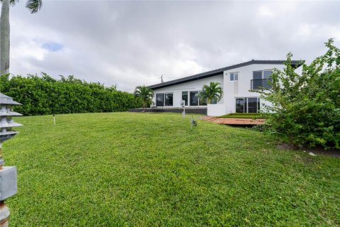 House in Fort Lauderdale, Florida 3 bedrooms, 145.11 sq.m. № 1435819 - photo 10