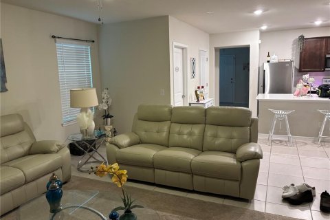 House in Kissimmee, Florida 3 bedrooms, 169.64 sq.m. № 1856768 - photo 3