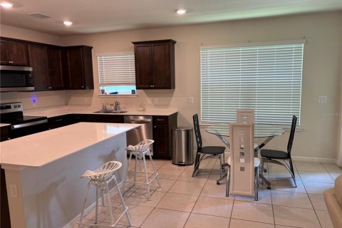 House in Kissimmee, Florida 3 bedrooms, 169.64 sq.m. № 1856768 - photo 5