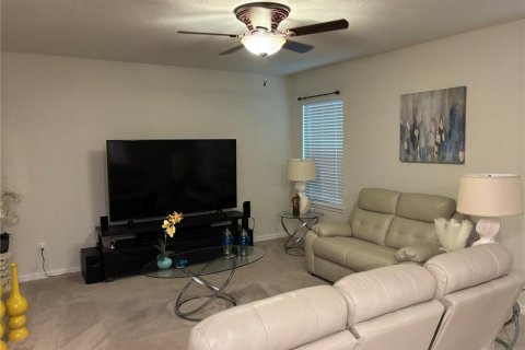 House in Kissimmee, Florida 3 bedrooms, 169.64 sq.m. № 1856768 - photo 2