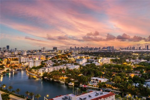 Condominio en venta en Miami Beach, Florida, 2 dormitorios, 152.82 m2 № 1830878 - foto 5