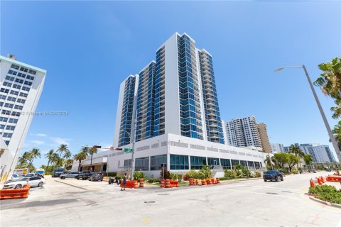 Condominio en venta en Miami Beach, Florida, 2 dormitorios, 152.82 m2 № 1830878 - foto 9
