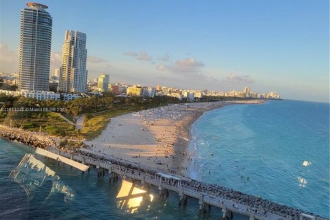 Condominio en venta en Miami Beach, Florida, 2 dormitorios, 152.82 m2 № 1830878 - foto 7