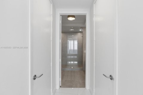 Condo in Sunny Isles Beach, Florida, 1 bedroom  № 2337005 - photo 25