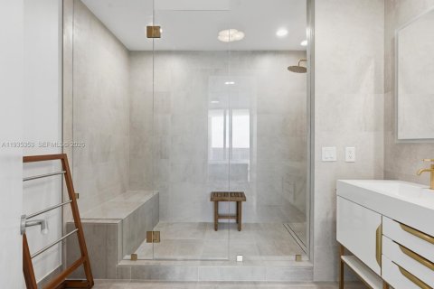 Condo in Sunny Isles Beach, Florida, 1 bedroom  № 2337005 - photo 29