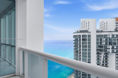 Condo in Sunny Isles Beach, Florida, 1 bedroom  № 2337005 - photo 16