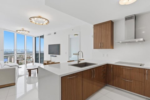 Condo in Sunny Isles Beach, Florida, 1 bedroom  № 2337005