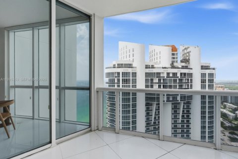Condo in Sunny Isles Beach, Florida, 1 bedroom  № 2337005 - photo 14