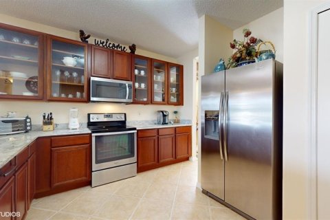 Villa ou maison à vendre à Cocoa, Floride: 3 chambres, 181.81 m2 № 2208140 - photo 11