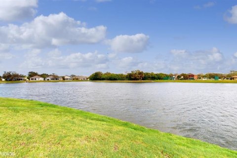 Villa ou maison à vendre à Cocoa, Floride: 3 chambres, 181.81 m2 № 2208140 - photo 28