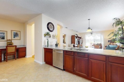 Villa ou maison à vendre à Cocoa, Floride: 3 chambres, 181.81 m2 № 2208140 - photo 12
