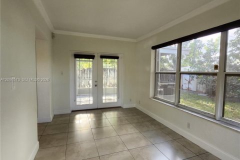 Villa ou maison à louer à Hollywood, Floride: 3 chambres, 116.13 m2 № 2362704 - photo 11