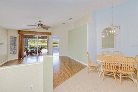 House in North Port, Florida 2 bedrooms, 137.22 sq.m. № 1820903 - photo 10
