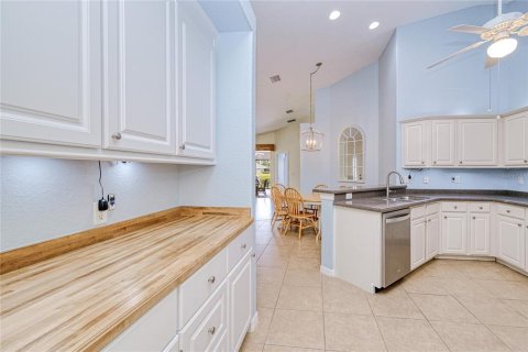 House in North Port, Florida 2 bedrooms, 137.22 sq.m. № 1820903 - photo 7