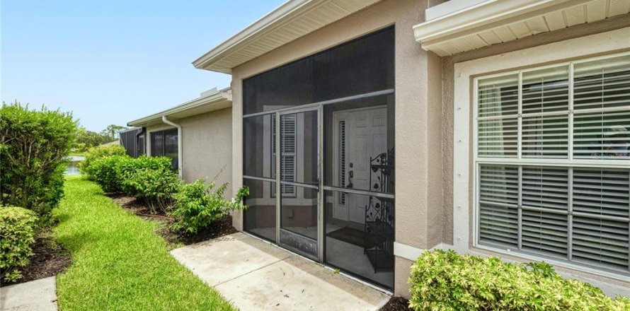 House in North Port, Florida 2 bedrooms, 137.22 sq.m. № 1820903
