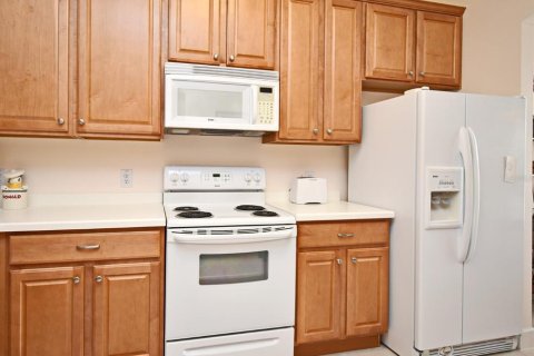 Condo in Celebration, Florida, 3 bedrooms  № 1902677 - photo 9