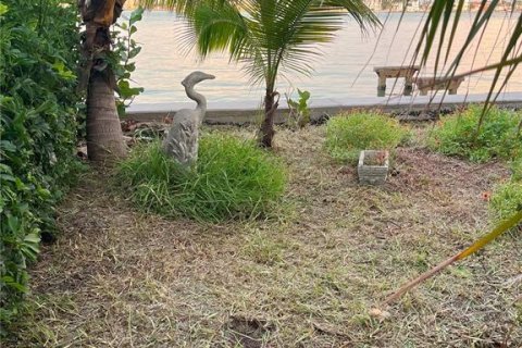 Terreno en venta en Saint Pete Beach, Florida № 1918496 - foto 9