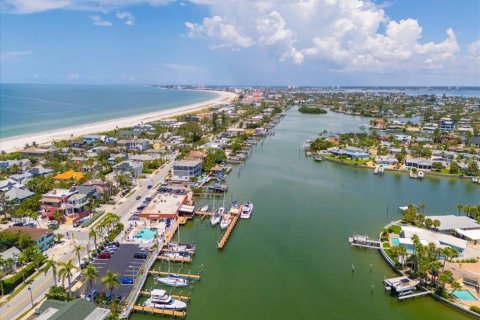 Terreno en venta en Saint Pete Beach, Florida № 1918496 - foto 23