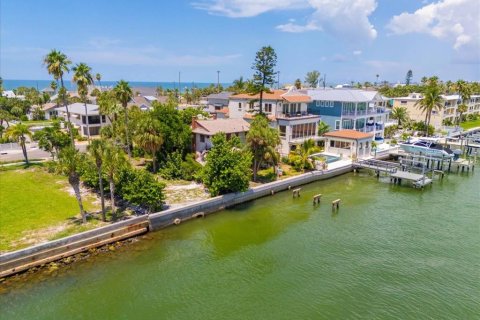 Terreno en venta en Saint Pete Beach, Florida № 1918496 - foto 4