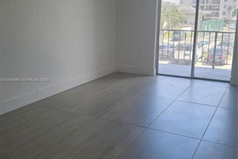 Copropriété à louer à Hialeah, Floride: 2 chambres, 92.53 m2 № 2180747 - photo 18