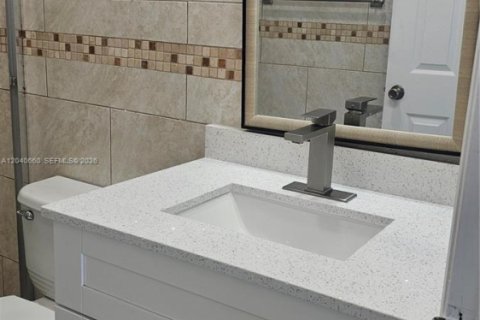 Copropriété à louer à Hialeah, Floride: 2 chambres, 92.53 m2 № 2180747 - photo 16