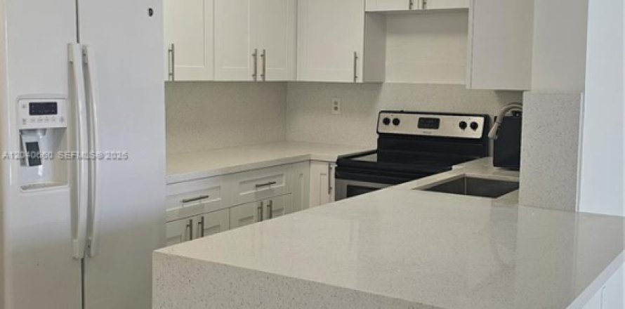 Condo à Hialeah, Floride, 2 chambres № 2180747