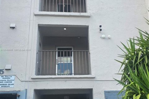 Copropriété à louer à Hialeah, Floride: 2 chambres, 92.53 m2 № 2180747 - photo 25