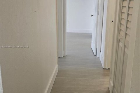 Copropriété à louer à Hialeah, Floride: 2 chambres, 92.53 m2 № 2180747 - photo 7