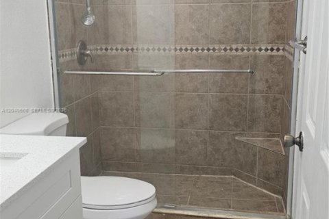 Copropriété à louer à Hialeah, Floride: 2 chambres, 92.53 m2 № 2180747 - photo 8