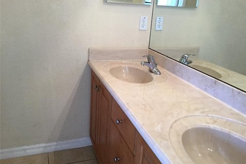 Casa en alquiler en Kissimmee, Florida, 3 dormitorios, 115.94 m2 № 1829590 - foto 9