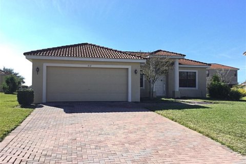 Casa en alquiler en Kissimmee, Florida, 3 dormitorios, 115.94 m2 № 1829590 - foto 1