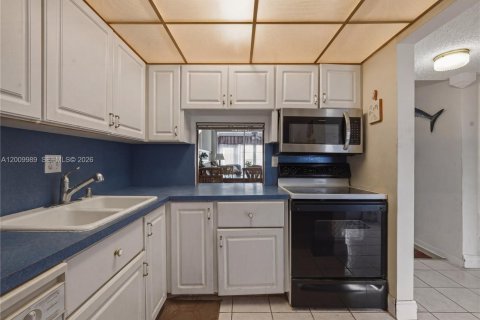 Condominio en venta en Tamarac, Florida, 2 dormitorios, 81.75 m2 № 2090547 - foto 14