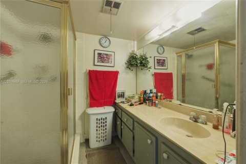 Condominio en venta en Tamarac, Florida, 2 dormitorios, 81.75 m2 № 2090547 - foto 8