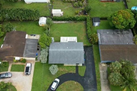 Casa en venta en Pembroke Pines, Florida, 2 dormitorios, 83.33 m2 № 2307187 - foto 22