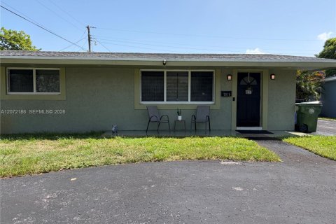 Casa en venta en Pembroke Pines, Florida, 2 dormitorios, 83.33 m2 № 2307187 - foto 5